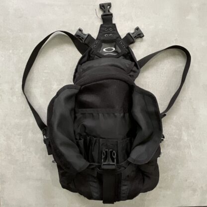 Early 2000s Oakley Mini Icon Backpack - Image 4