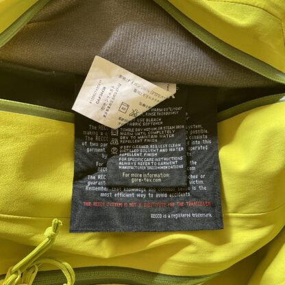 2000s Arc‘Teryx Mint Green Goretex Jacket - Image 6