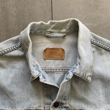 1994 Levis Type 3 Light Washed Denim Jacket - Image 2