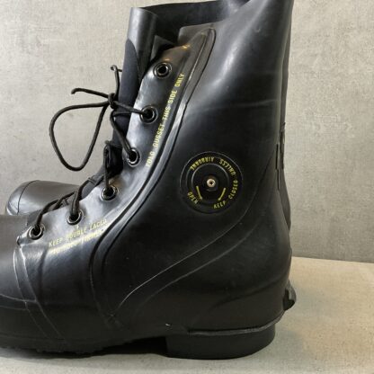 1986 Cold Weather Bunny Boots - Image 2