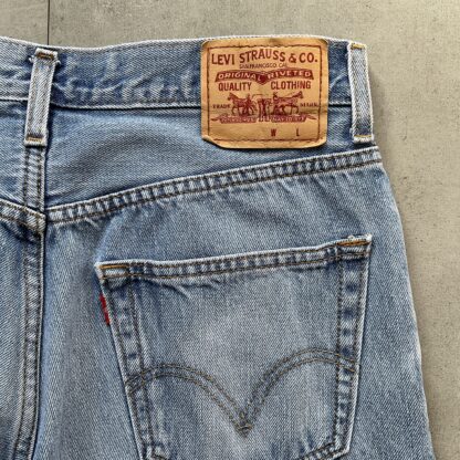 2000s Levis Relaxed Fit Jeans - Image 6