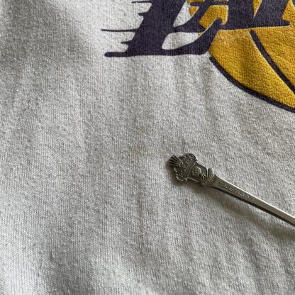 1990s Los Angeles Lakers Basketball Sweatshirt - Image 4