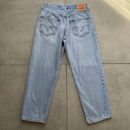 2000s Levis Relaxed Fit Jeans - Image 5